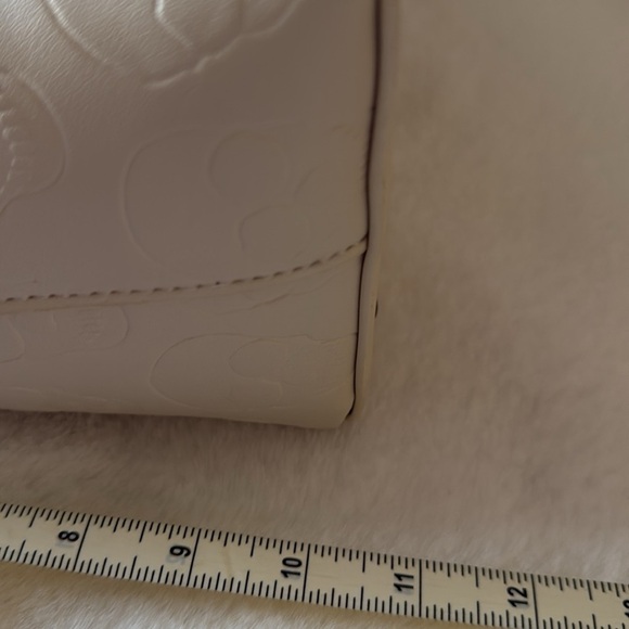 NEW Betsey Johnson Skull Handbag - Picture 6 of 14